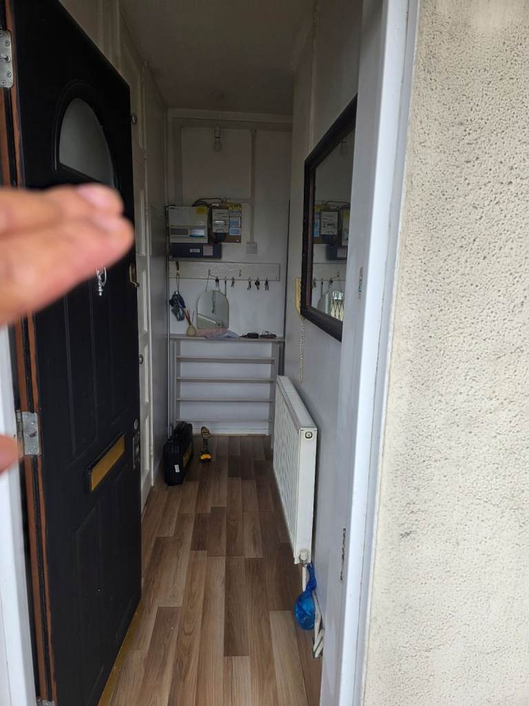 1 bedroom flats.  1 minutes away from clapton Direct with landlord