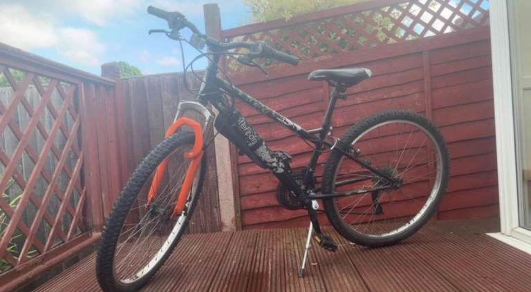 Apollo Onyerzone Junior 26" mountain bike for sale