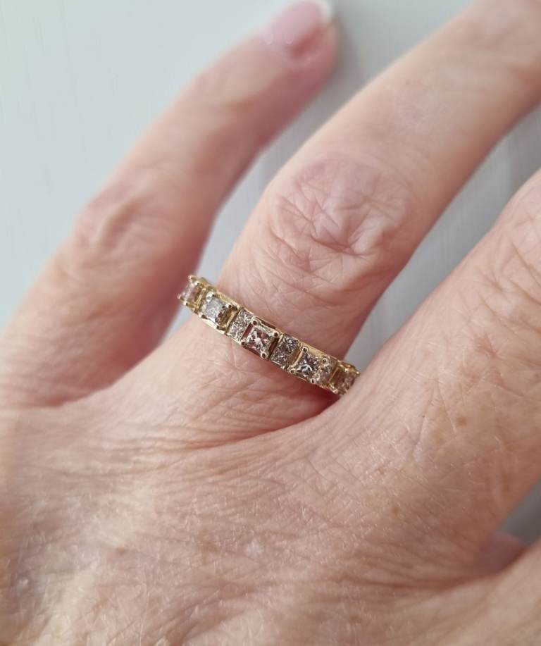 Gold 9ct Diamond half hoop ring. 0.50ct 