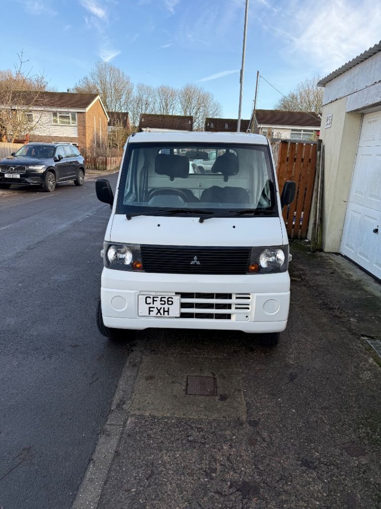 Mitsubishi 4x4 minicab truck 660 (cc)