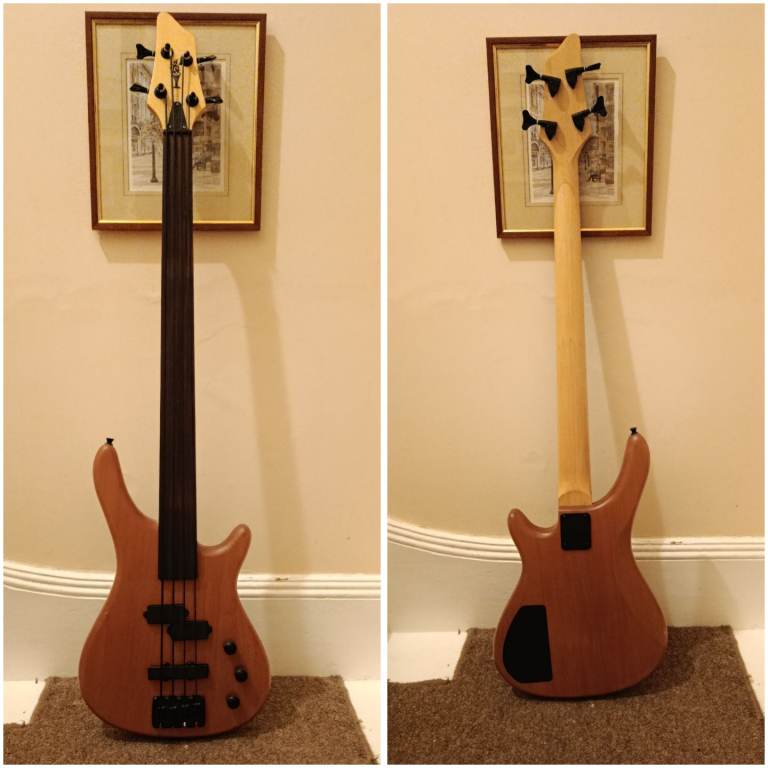 Stagg Fretless Fusion Bass Guitar (PJ)
