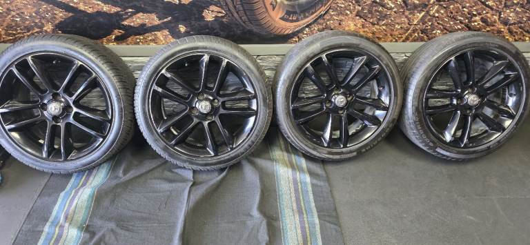 Vauxhall Genuine 17 alloy wheels + 4 x tyres 215 45 17