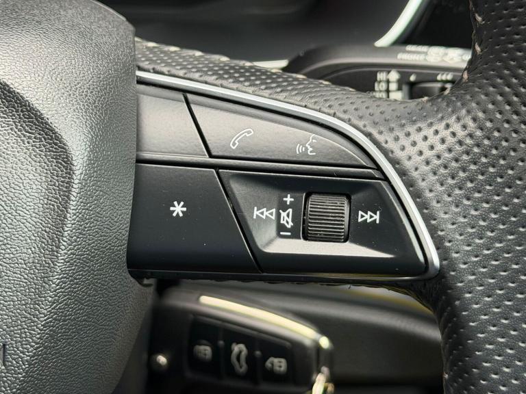 2019 Audi Q3 1.5 TFSI CoD 35 S line Euro 6 (s/s) 5dr ESTATE Petrol Manual