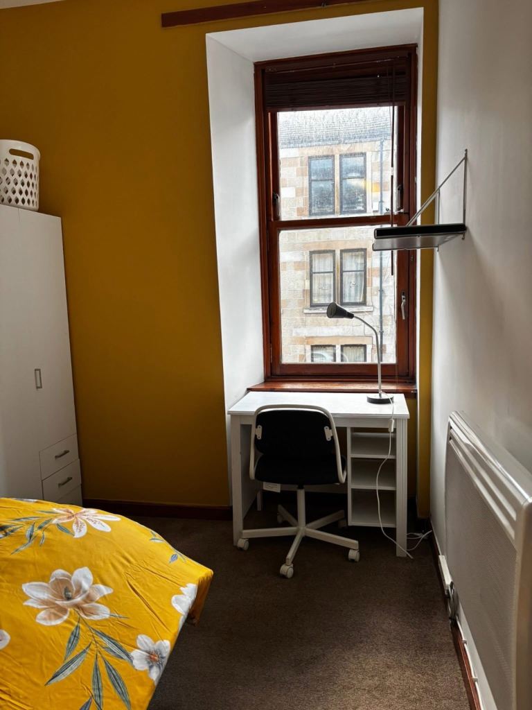 One bedroom with shared bathroom and kitchen 