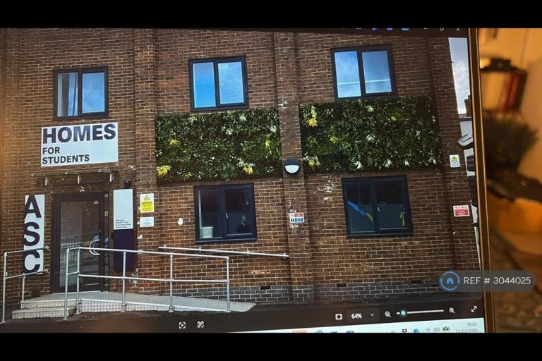 1 bedroom in Abington Square Court, Northampton, NN1 (#3044025)