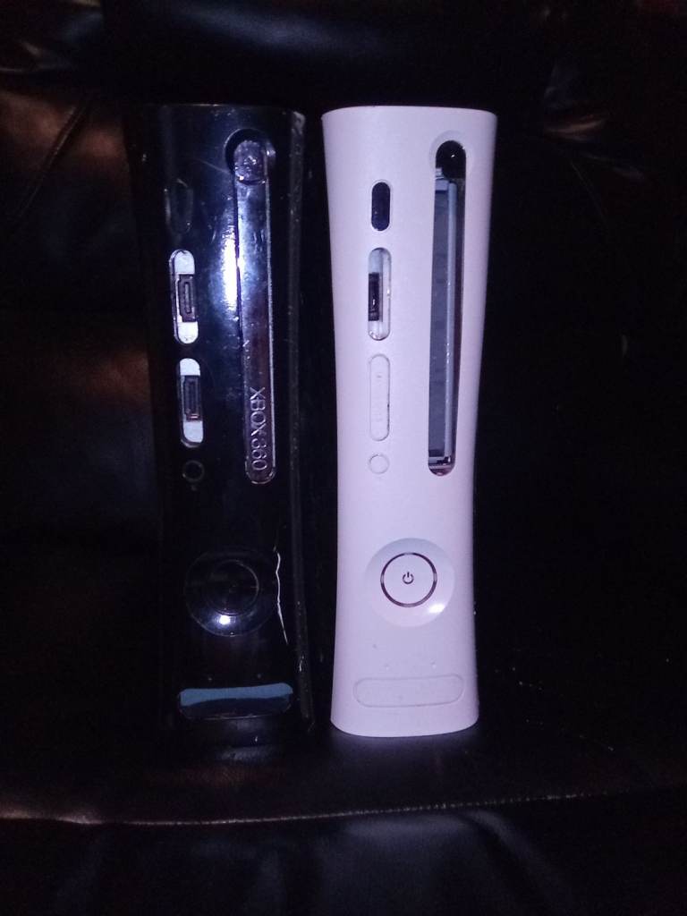 2 Xbox 360's spares or repair