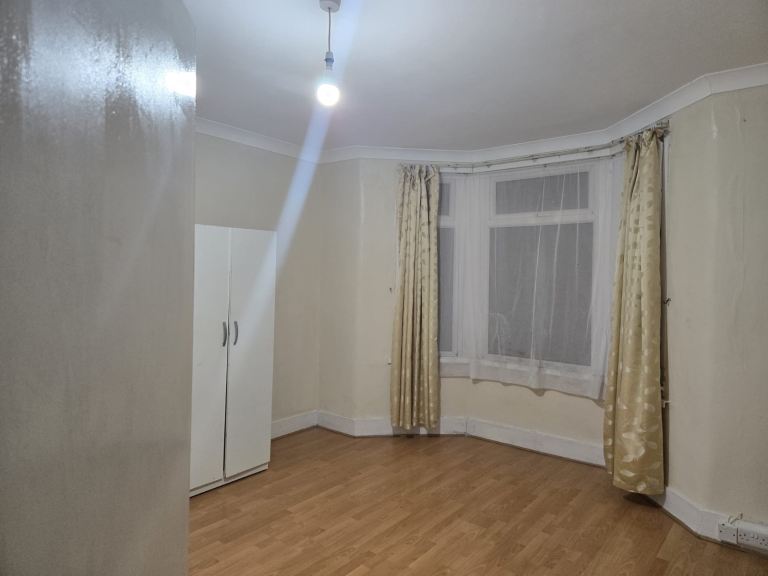 Room for rent in shared property East Ham