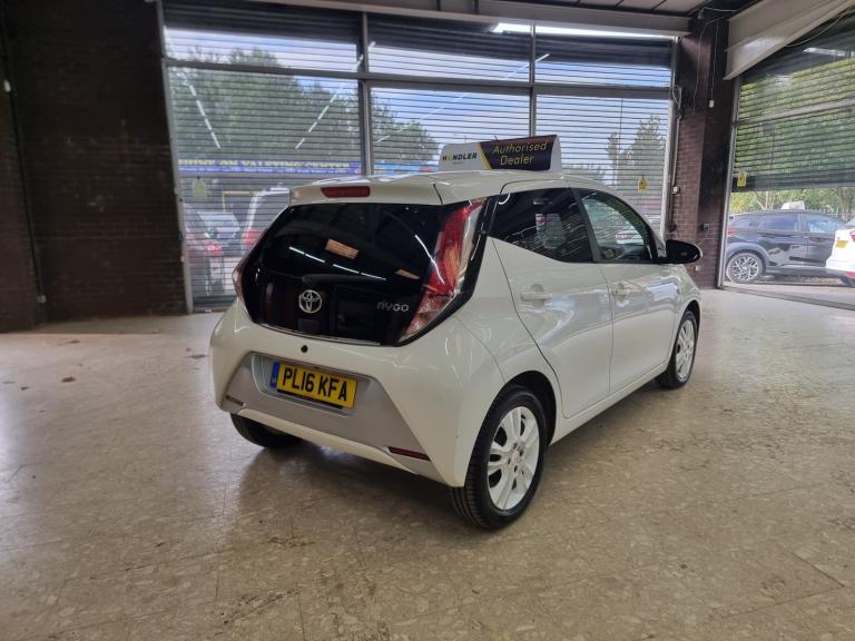 2016 Toyota AYGO 1.0 VVT-i X-Pure 5dr HATCHBACK Petrol Manual