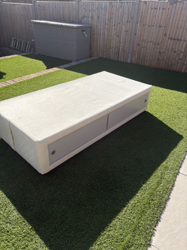 Free, ready to collect - Single divan base