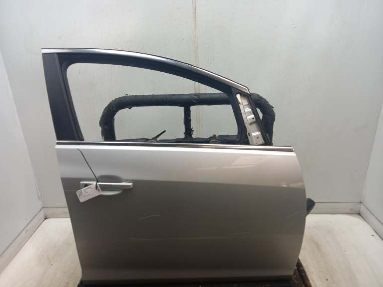 Vauxhall Astra Right Front Door O/S 2009-2018 Gan (176) 5 Door Estate 13285607