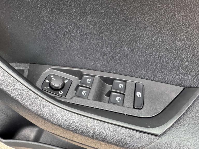 2019 Skoda Karoq 1.6 Karoq SE TDI 5dr SUV Diesel Manual