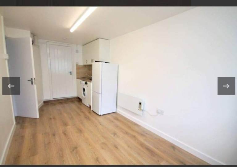 A newly refurbished studio flat to rent is available now Rent £999 pcm close to public transport.