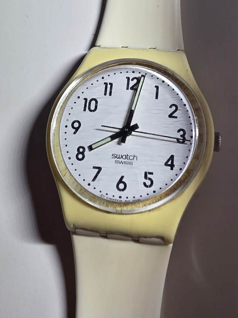 Swatch Just White Soft Unisex Watch GW151 Original Box And Papers  Working