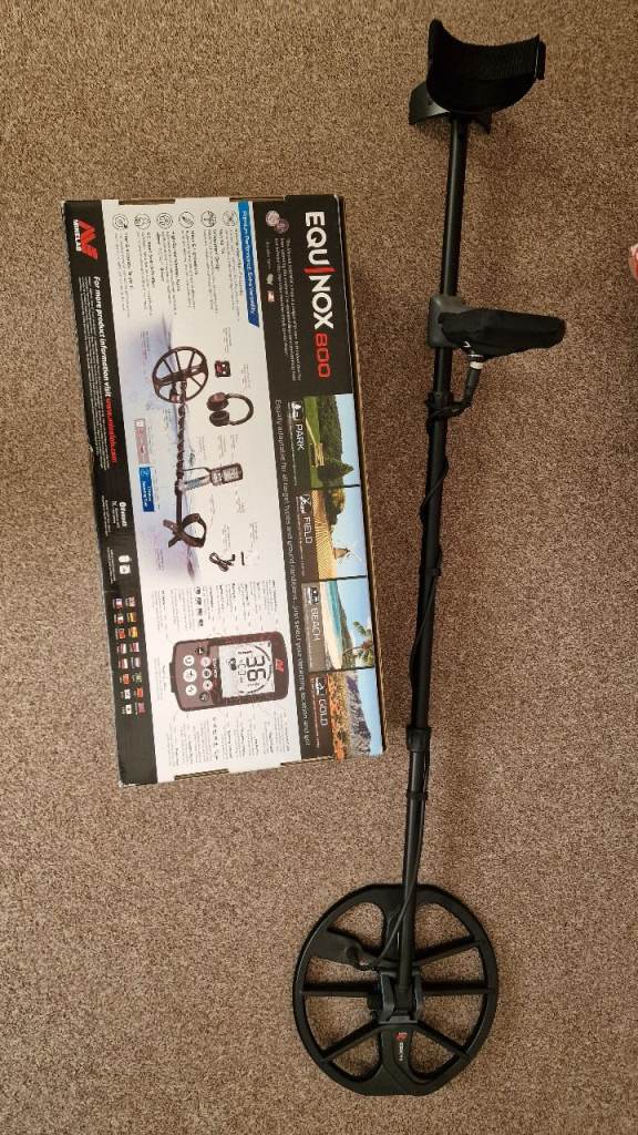 EQUINOX 800 METAL DETECTOR 