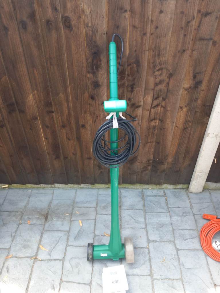 Electric patio Weeding tool – Good Condition