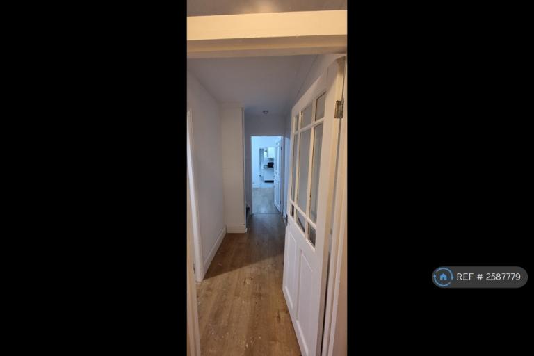 4 bedroom house in Britton Street, Gillingham, ME7 (4 bed) (#2587779)