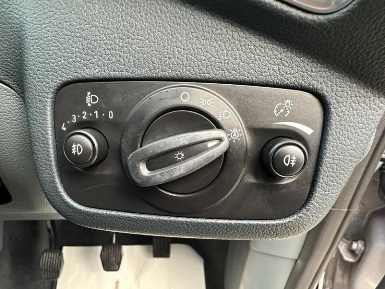 2013 Ford Grand C-Max TDCi Titanium MPV Diesel Manual