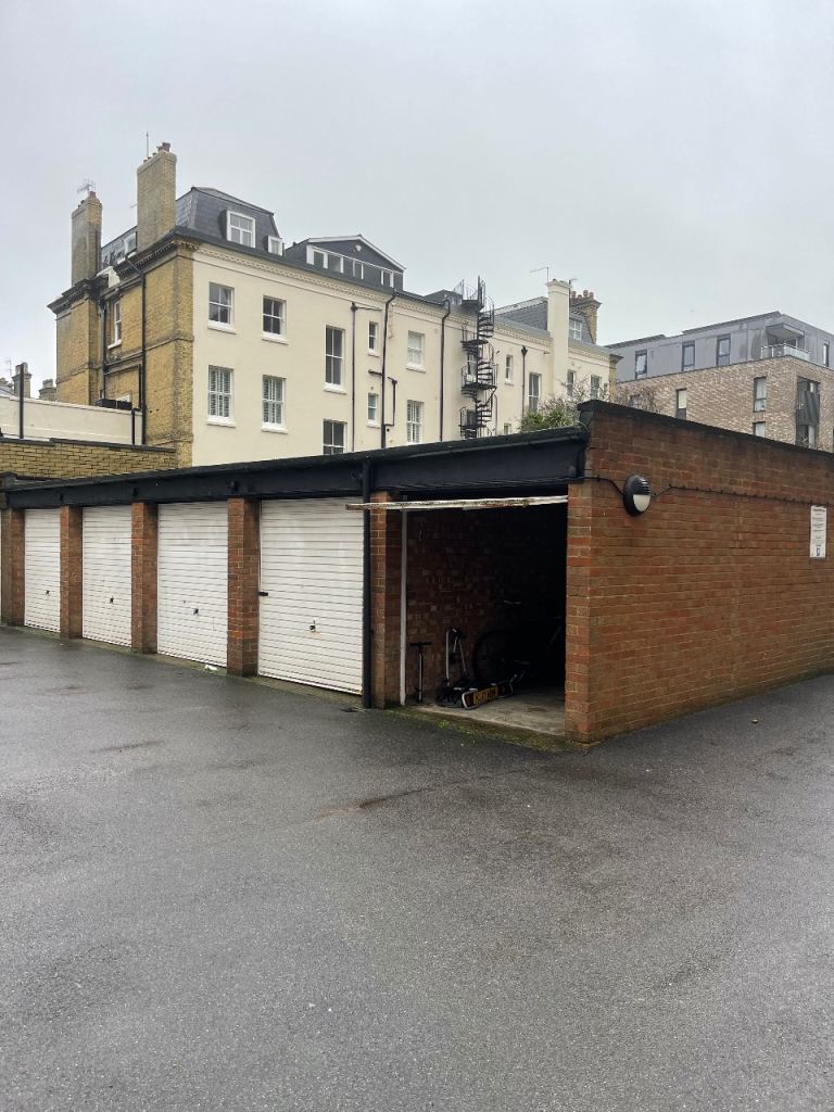 Garage to Rent - Grand Avenue, Brighton/Hove