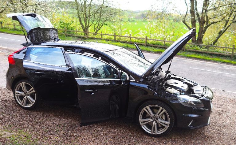 Volvo V40 T5 R-Design Lux Nav Euro 6 245bhp - Full Service History - Stunning