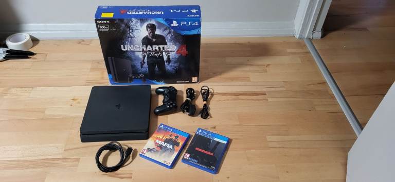 Preowned Playststion 4 , 500gb,Controller , Box , Cables , Hdmi Cable and paperwork £120
