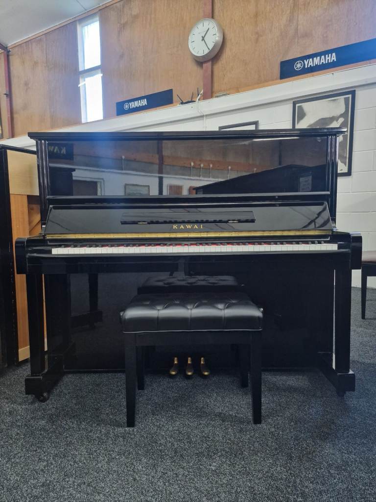 Kawai Upright Piano | BL-31 | Polished Black Finish 