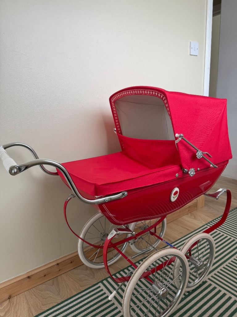 Silver Cross Dolls Pram 