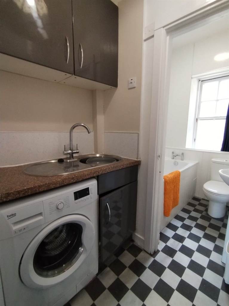 One bedroom flat in Grange /Causewayside area