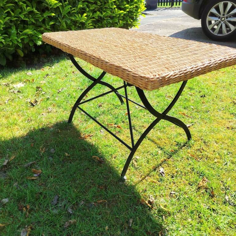 Small metal & wicker folding table