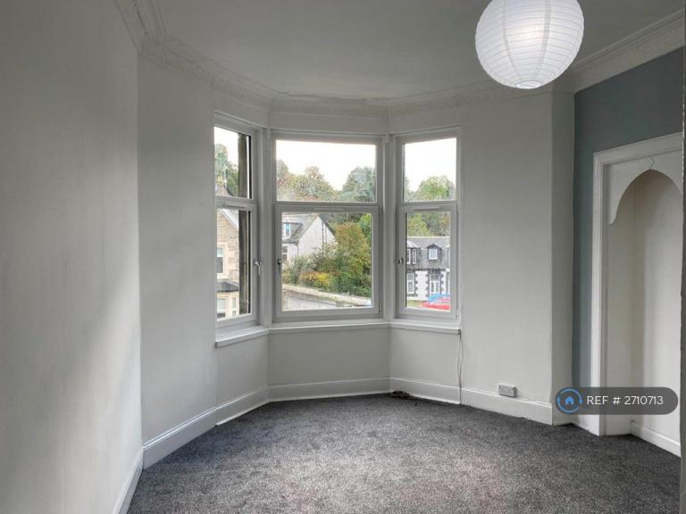 1 bedroom flat in The Terrace, Port Bannatyne, Isle Of Bute, PA20 (1 bed) (#2710713)