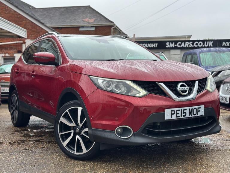 2015 Nissan Qashqai 1.2 DiG-T Tekna 5dr HATCHBACK PETROL Manual