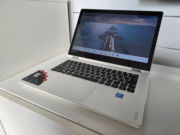 Lenovo Yoga 510 14inch touchscreen laptop Intel i5, 8GB Ram
