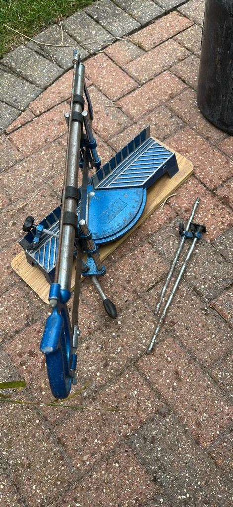 Mitre saw good condition great for all sorts DIY