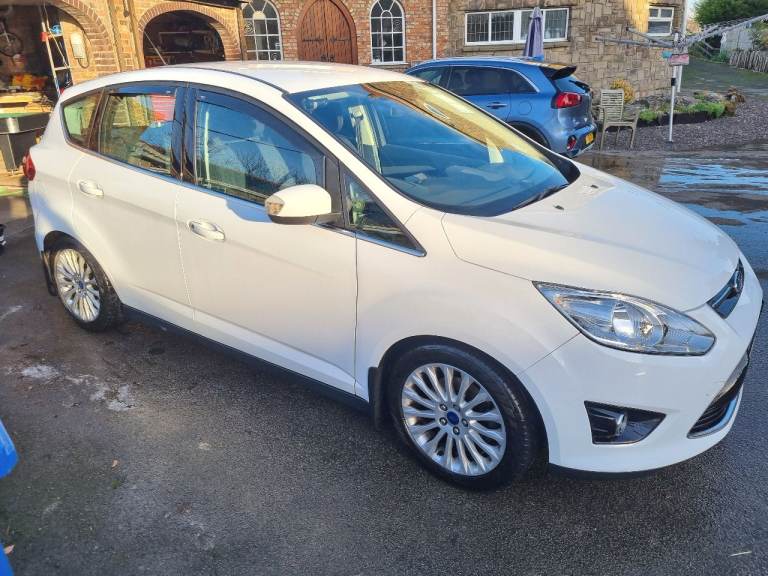 C-Max Titanium, Automatic, Low mileage, superb condition, 3 year Ford warranty included