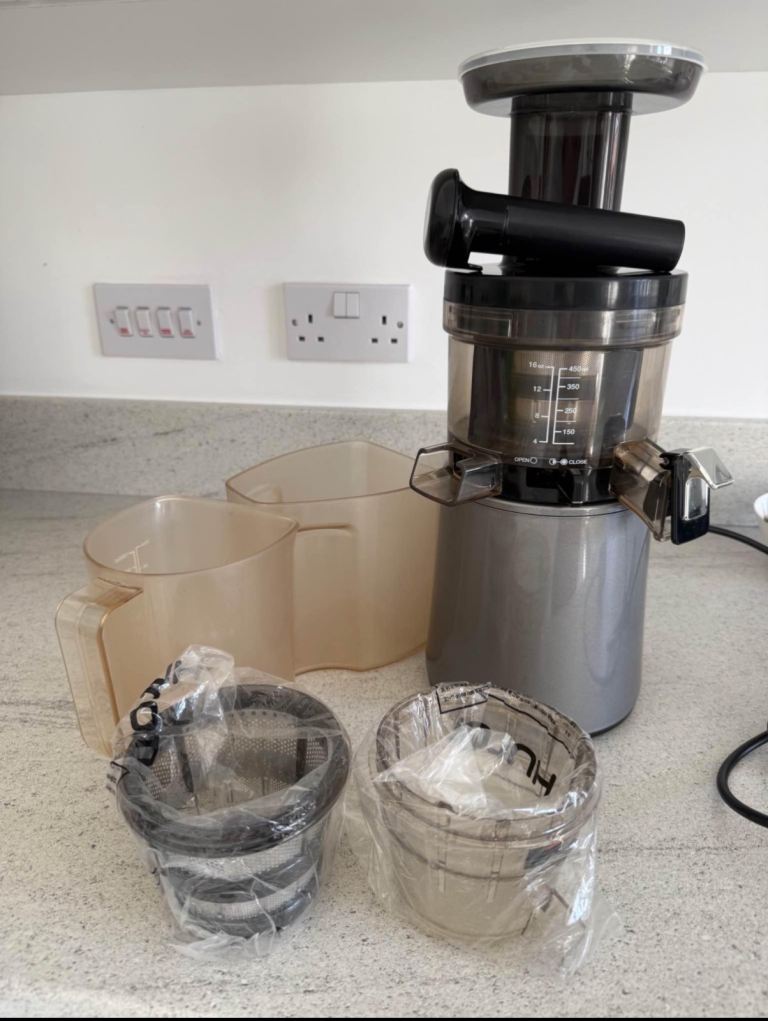 Hurom cold press juicer 
