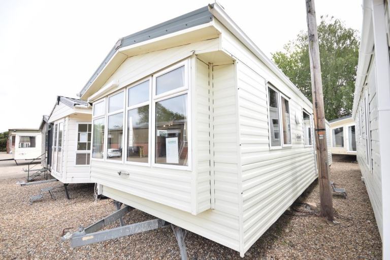 2011 Willerby Salisbury | 38x12 | 3 bed Static Caravan | Winterpack | OFF SITE