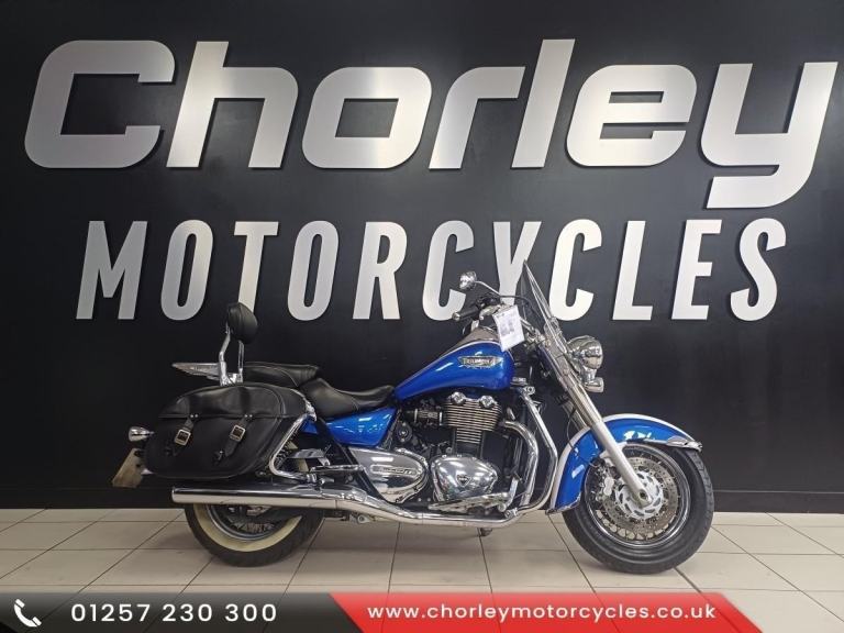 2015 Triumph Thunderbird LT 1700cc cruiser custom Blue n White with loads of...