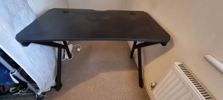 Gaming desk