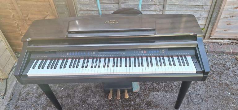 Yamaha Clavinova Digital Piano 