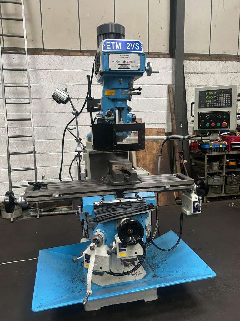 EXCEL MODEL ETM 2VS TURRET MILLING MACHINE R8 YEAR 2016