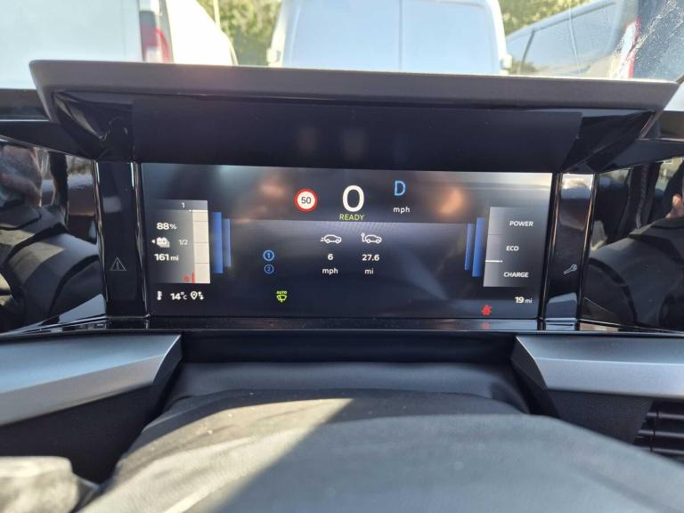 2025 Vauxhall Frontera 83kW Design 44kWh 5dr Auto HATCHBACK ELECTRIC Automatic