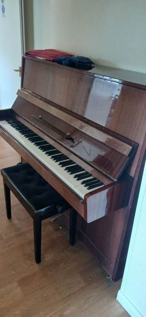 Free piano