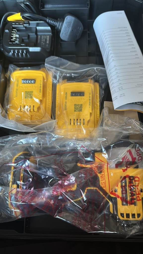 Dewalt DCF809D2 18v XR Brushless Impact Driver - 2x2.0ah Batteries Charger Tstak - NEW