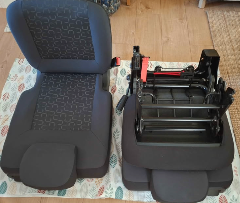 Fiat Doblo Car seats