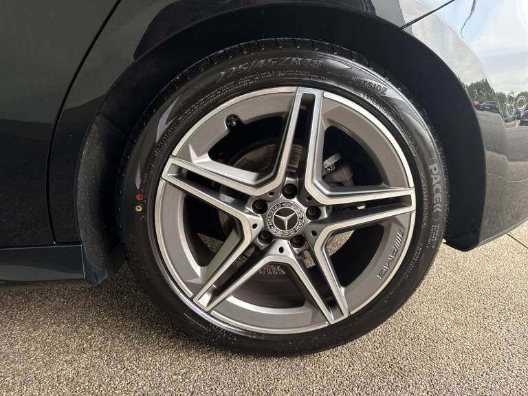 2019 Mercedes-Benz A-Class A180d AMG Line Executive 5dr Auto HATCHBACK DIESEL Automatic