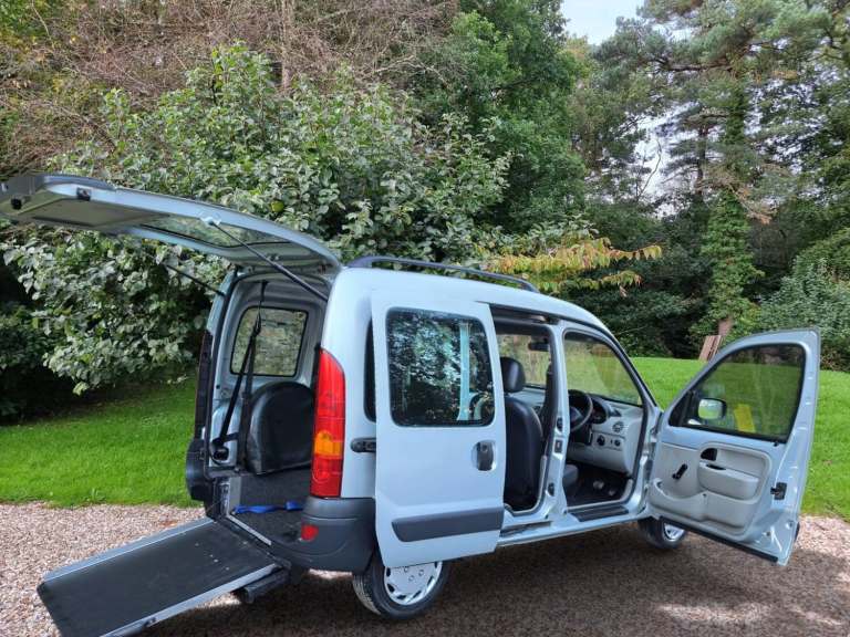 2008 Renault Kangoo 1.6 Auto Wheelchair Accessible Vehicle 3 Seater Plus Wheelchair  Wheelchair A...