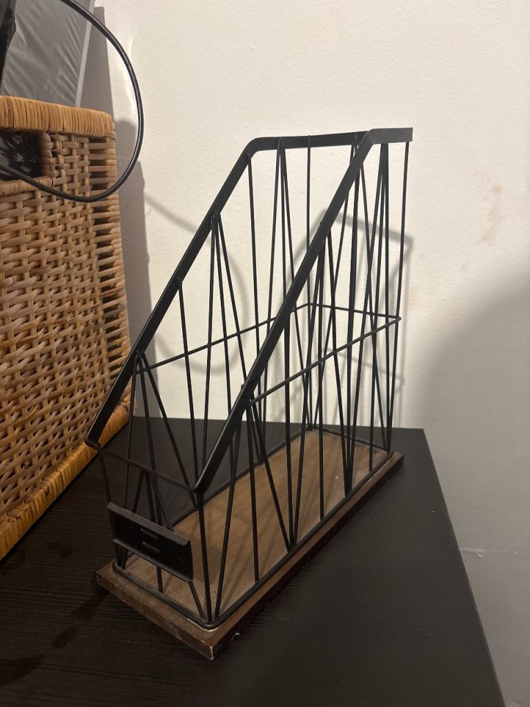 Modern Magazine Rack with Black Metal Frame and Wooden Base