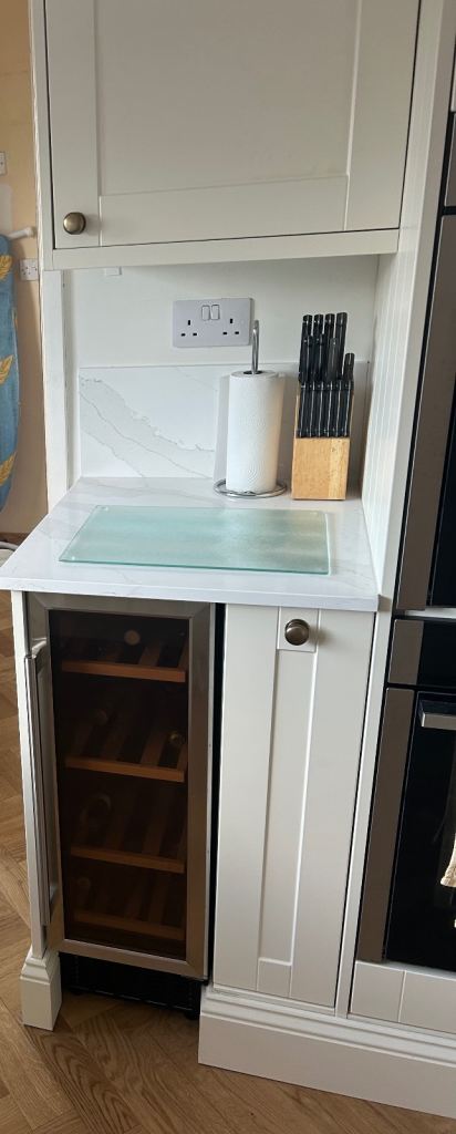 1 x Wren kitchen wall cupboard- Shaker style in cream