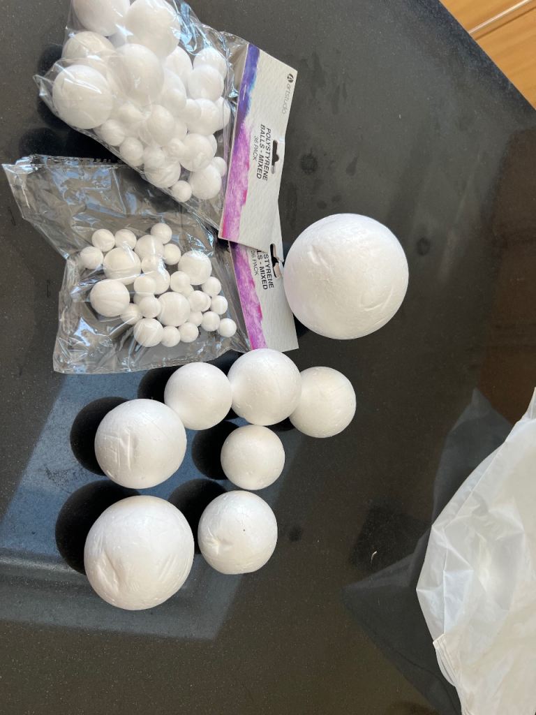 Polystyrene balls