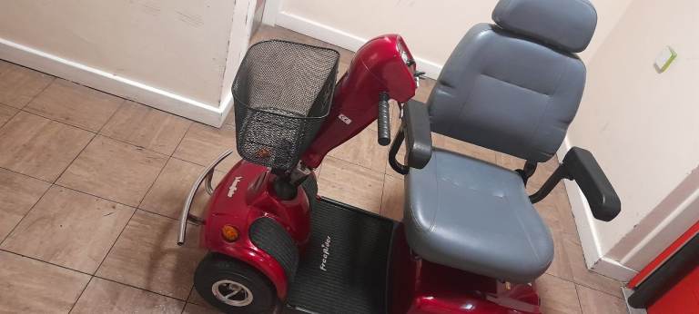 MAYFAIR FREERIDER MID-SIZED 4MPH MOBILITY SCOOTER 