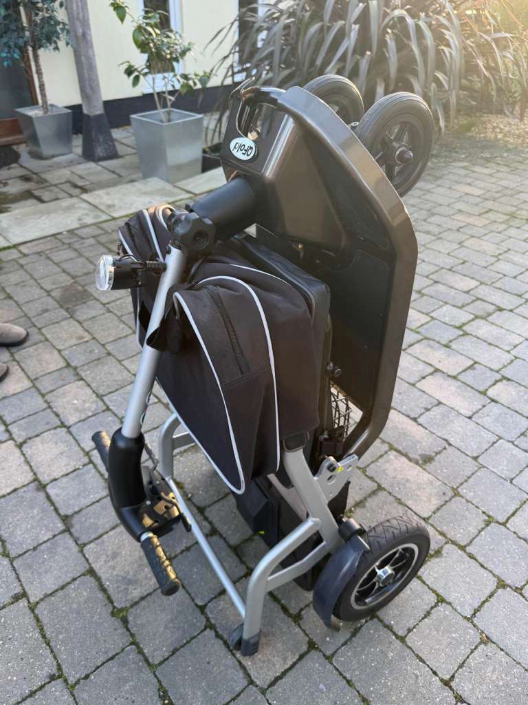 Q-Fold folding scooter - fabulous condition